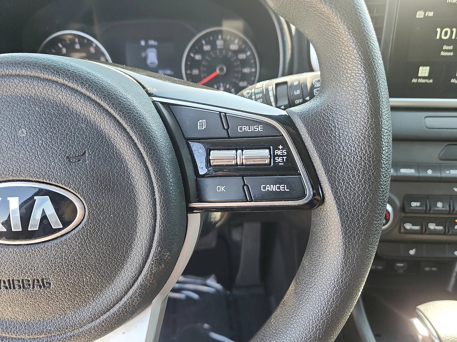 Used 2022 Pacific Blue Kia LX image 21