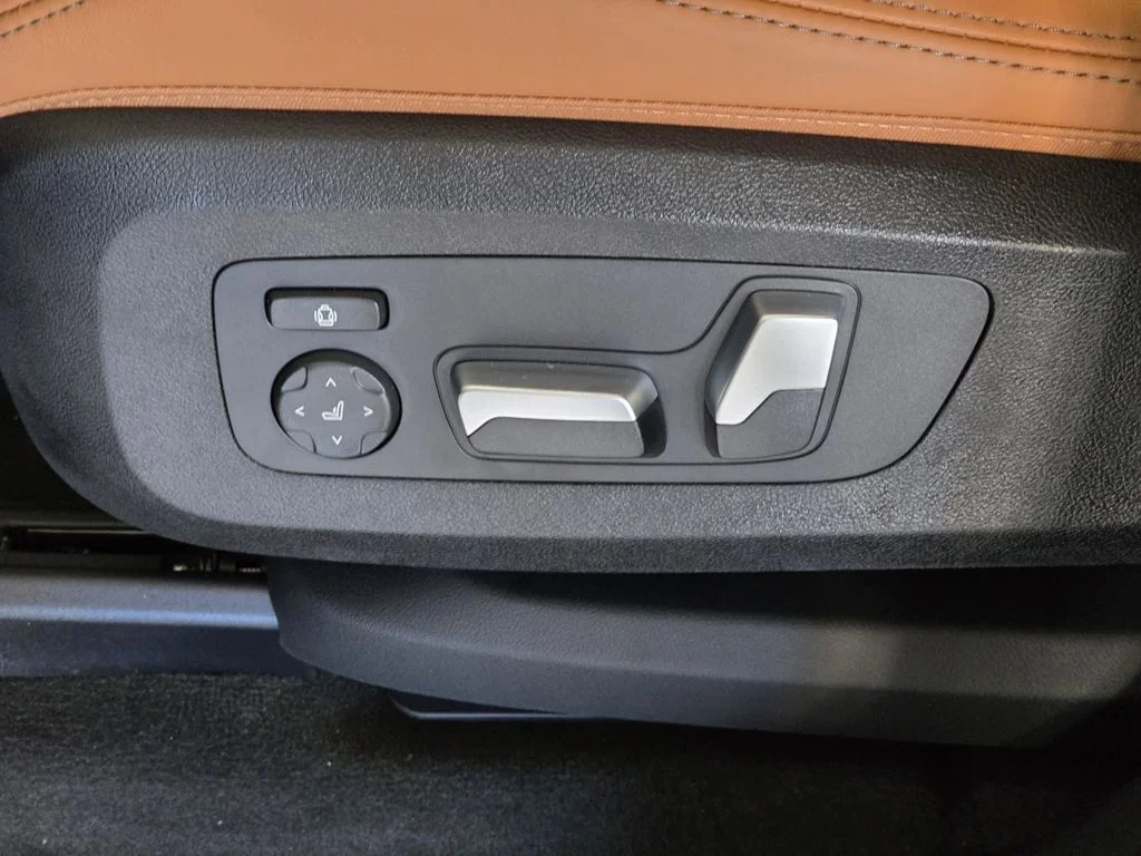New 2026 Green BMW xDrive40i image 18