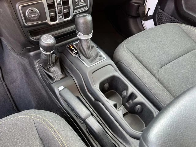 Used 2025 White Jeep Sport S image 31