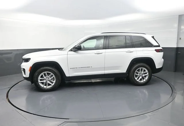 New 2026 Bright White Clearcoat Jeep Laredo X image 6