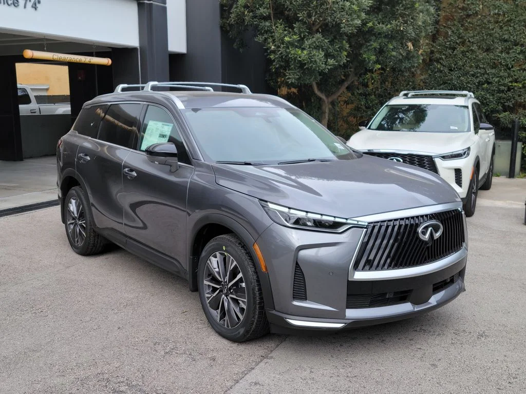 New 2027 GRAPHITE SHADOW INFINITI Luxe FWD image 2
