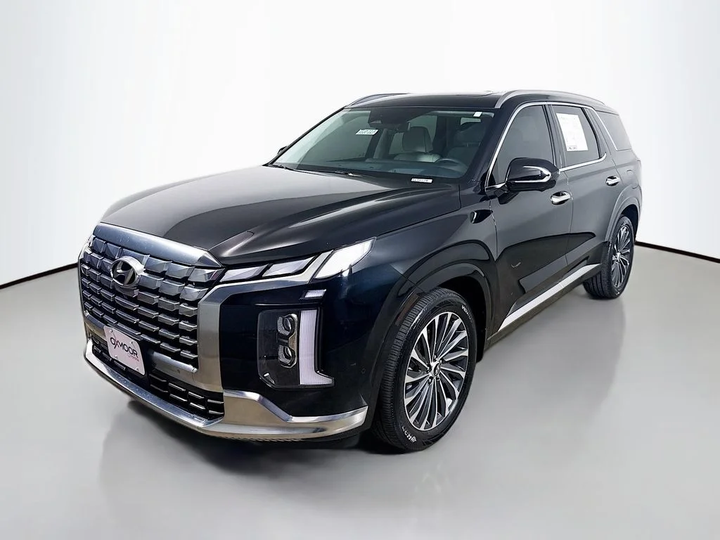 Used 2024 Abyss Black Pearl Hyundai Calligraphy image 3