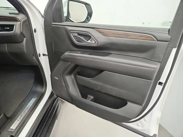 Used 2023 SUMMIT WHITE Chevrolet Premier image 28
