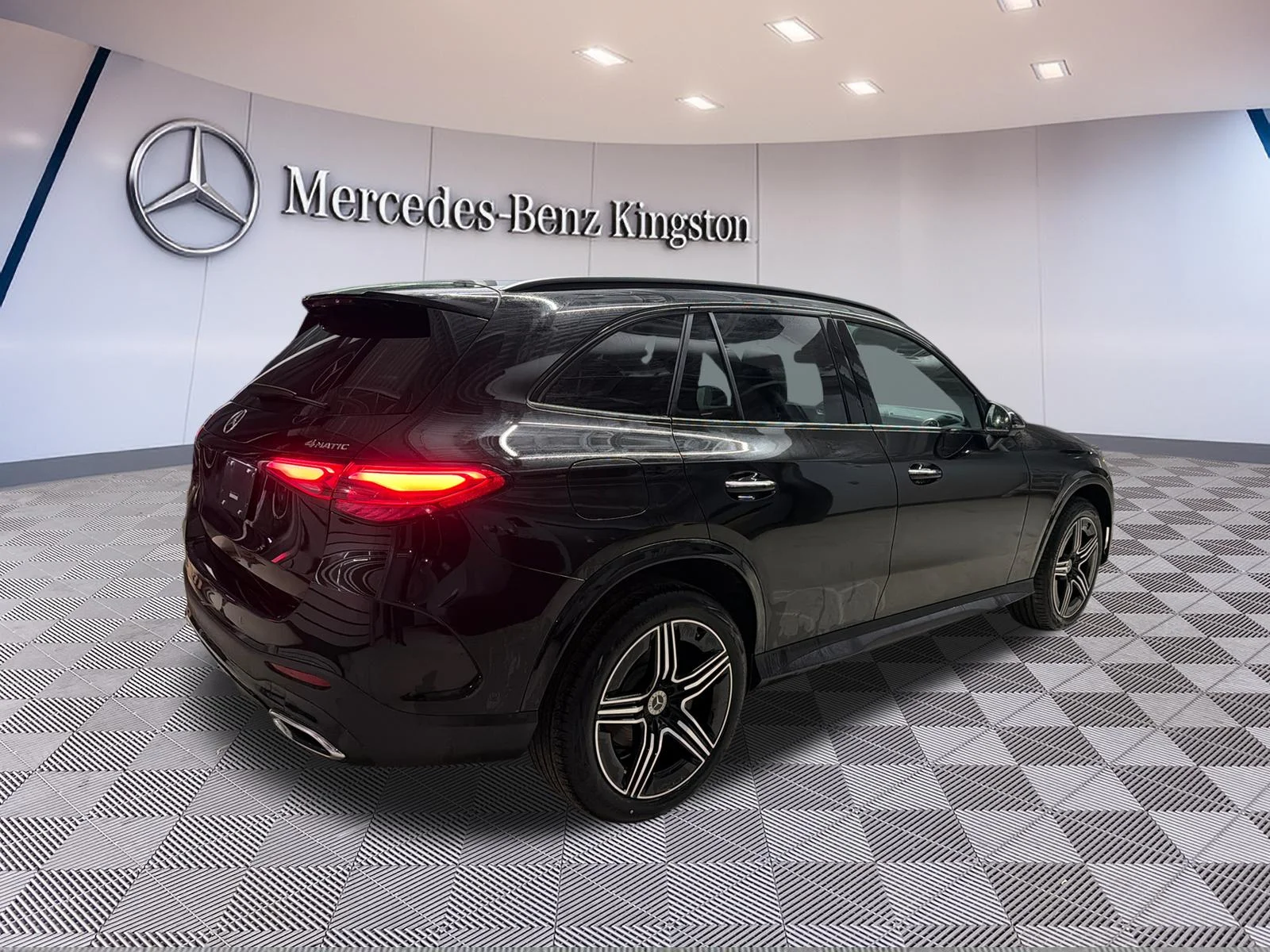 Used 2026 Black Mercedes-Benz GLC 300 4MATIC SUV image 5