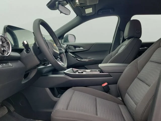 New 2026 Summit White Chevrolet LT image 19