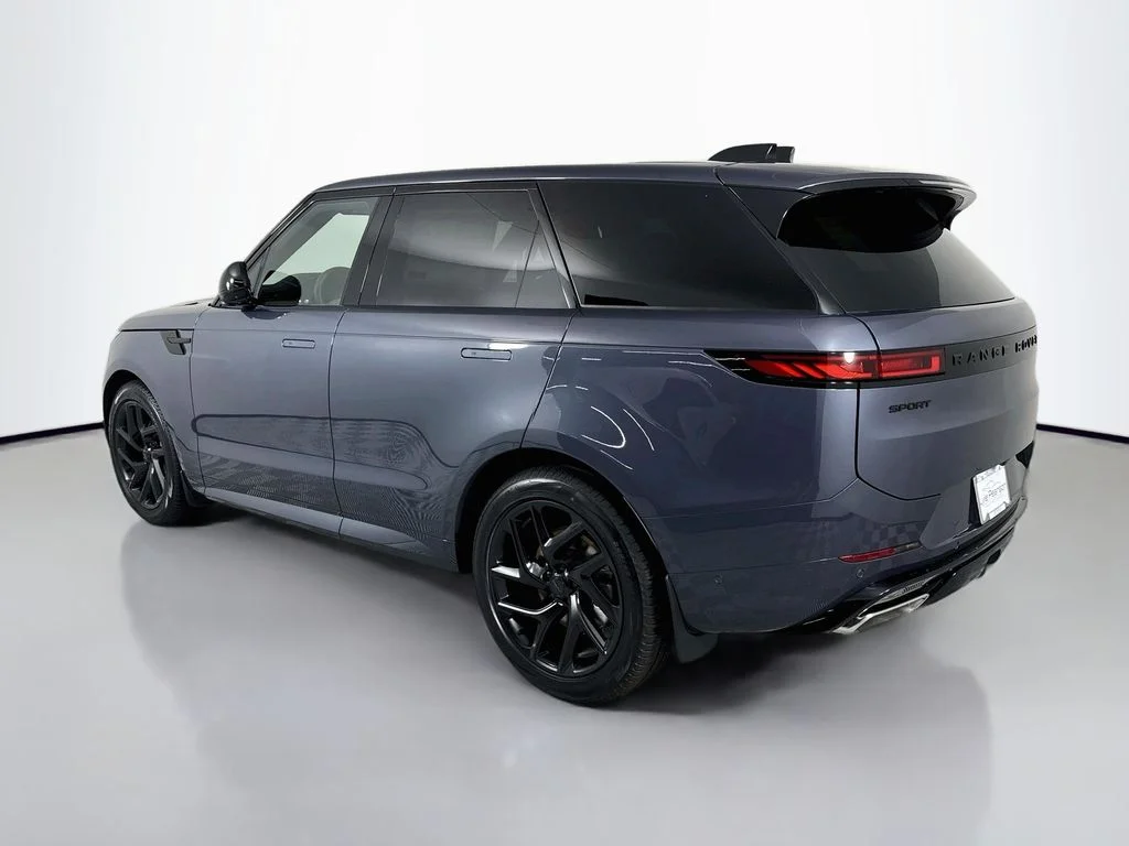 New 2026  Land Rover Dynamic SE image 3