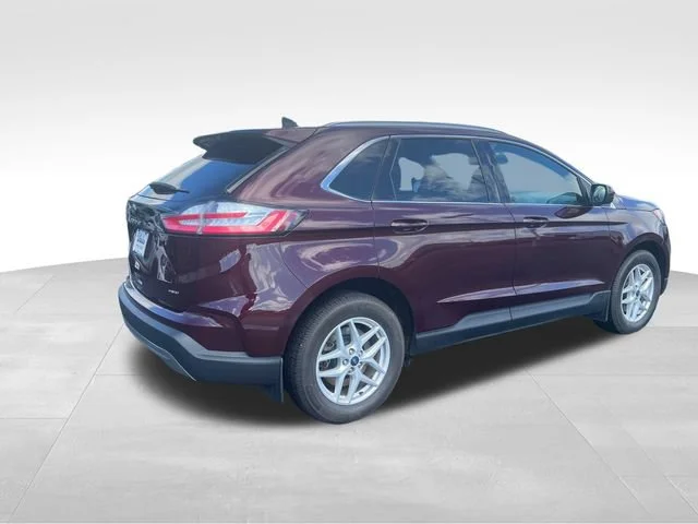 Used 2021 Red Ford SEL image 6
