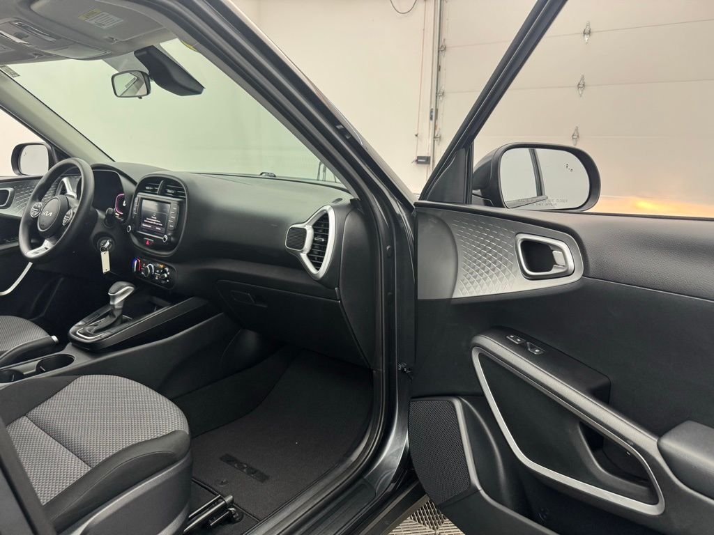 Used 2023 Gravity Gray Kia LX image 27