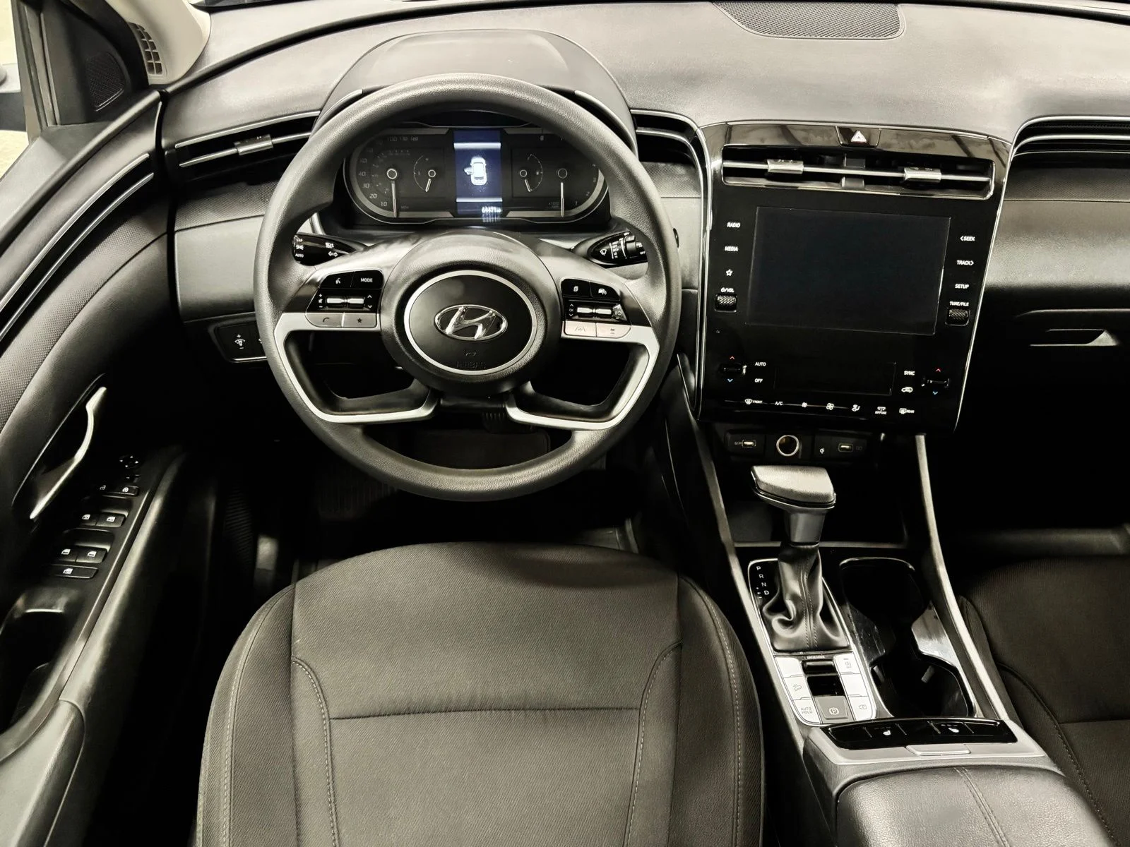Used 2024 Gray Hyundai SEL image 11