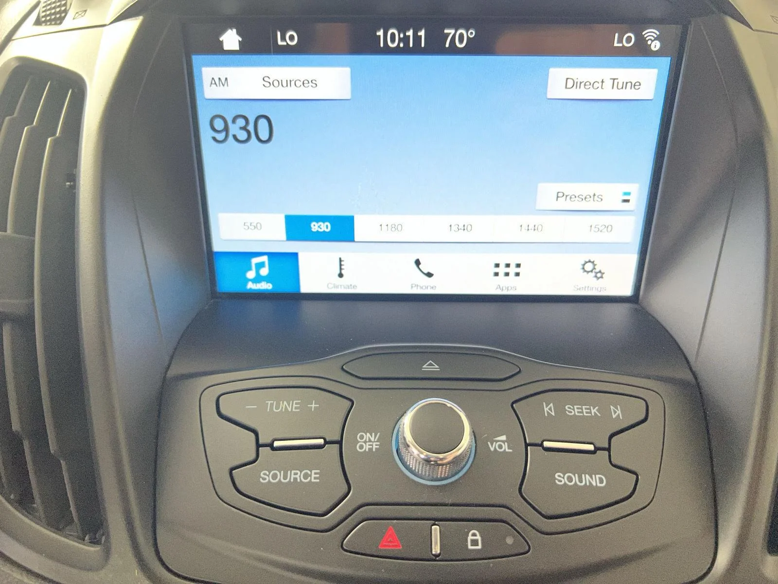 Used 2016 Wh Ford SE image 14