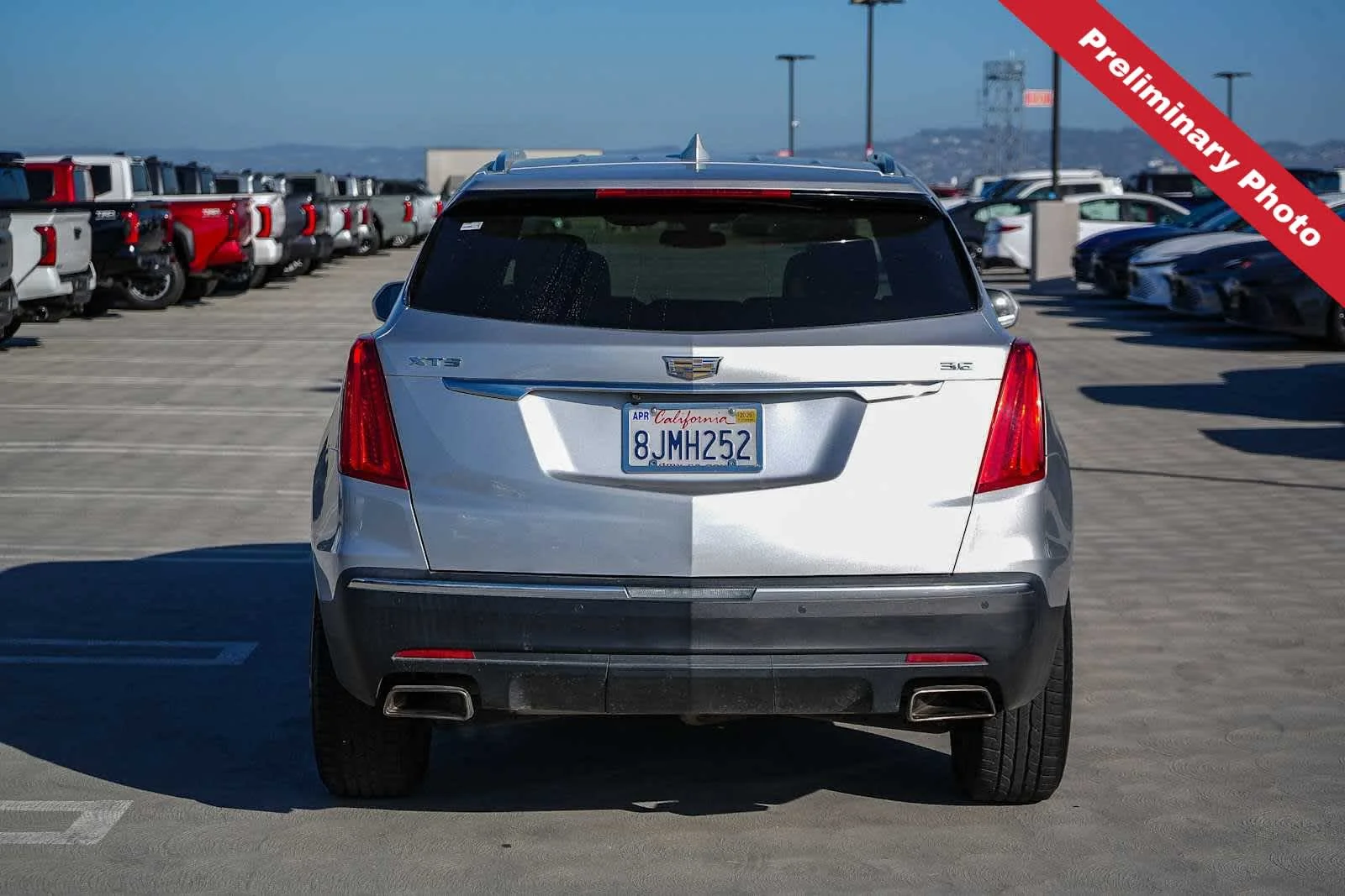 Used 2019 Radiant Silver Metallic Cadillac FWD image 7