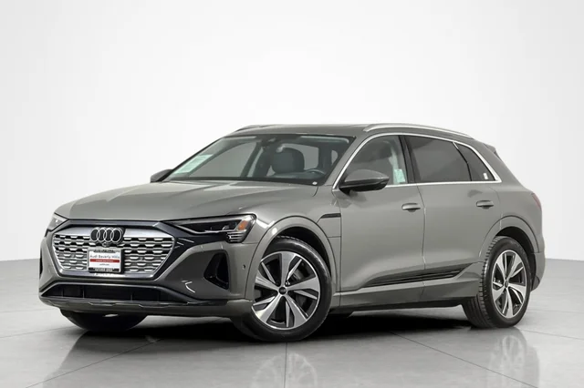 2024 Audi Q8 e-tron Prestige quattro