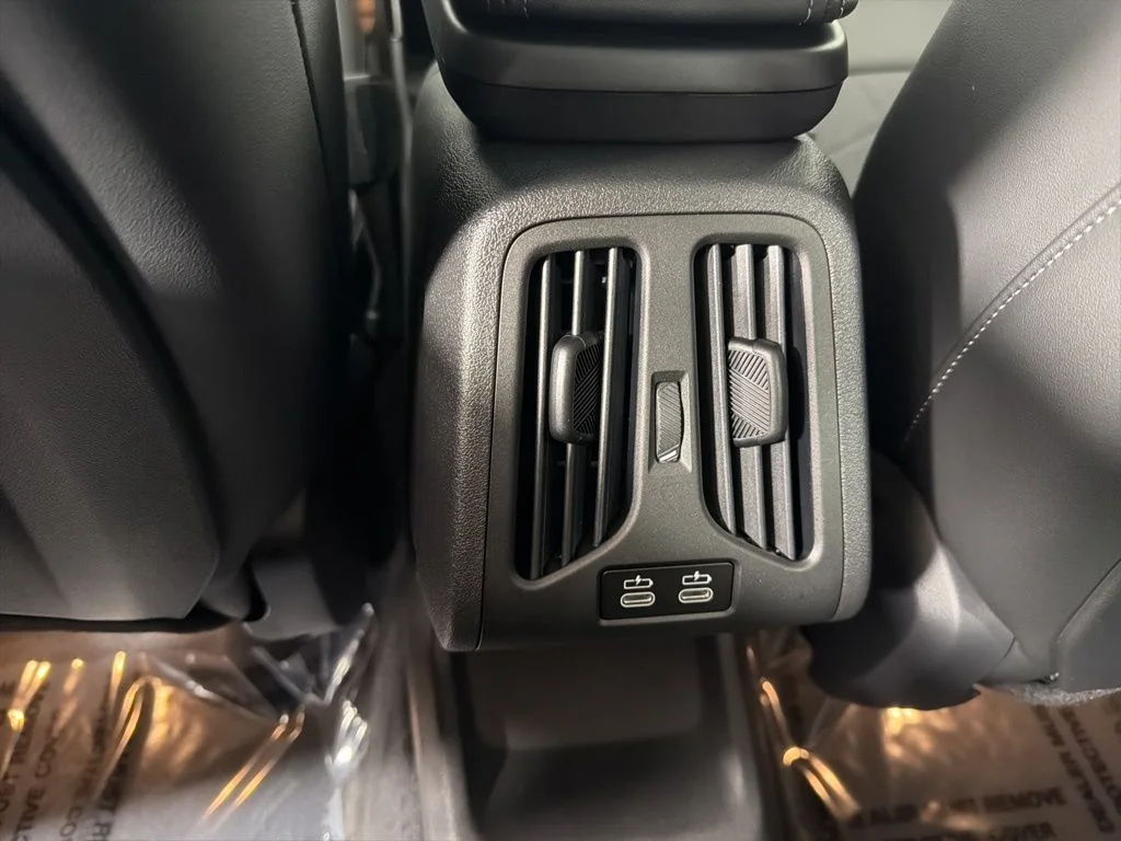 Used 2026 Black Sapphire Metallic BMW xDrive28i image 16