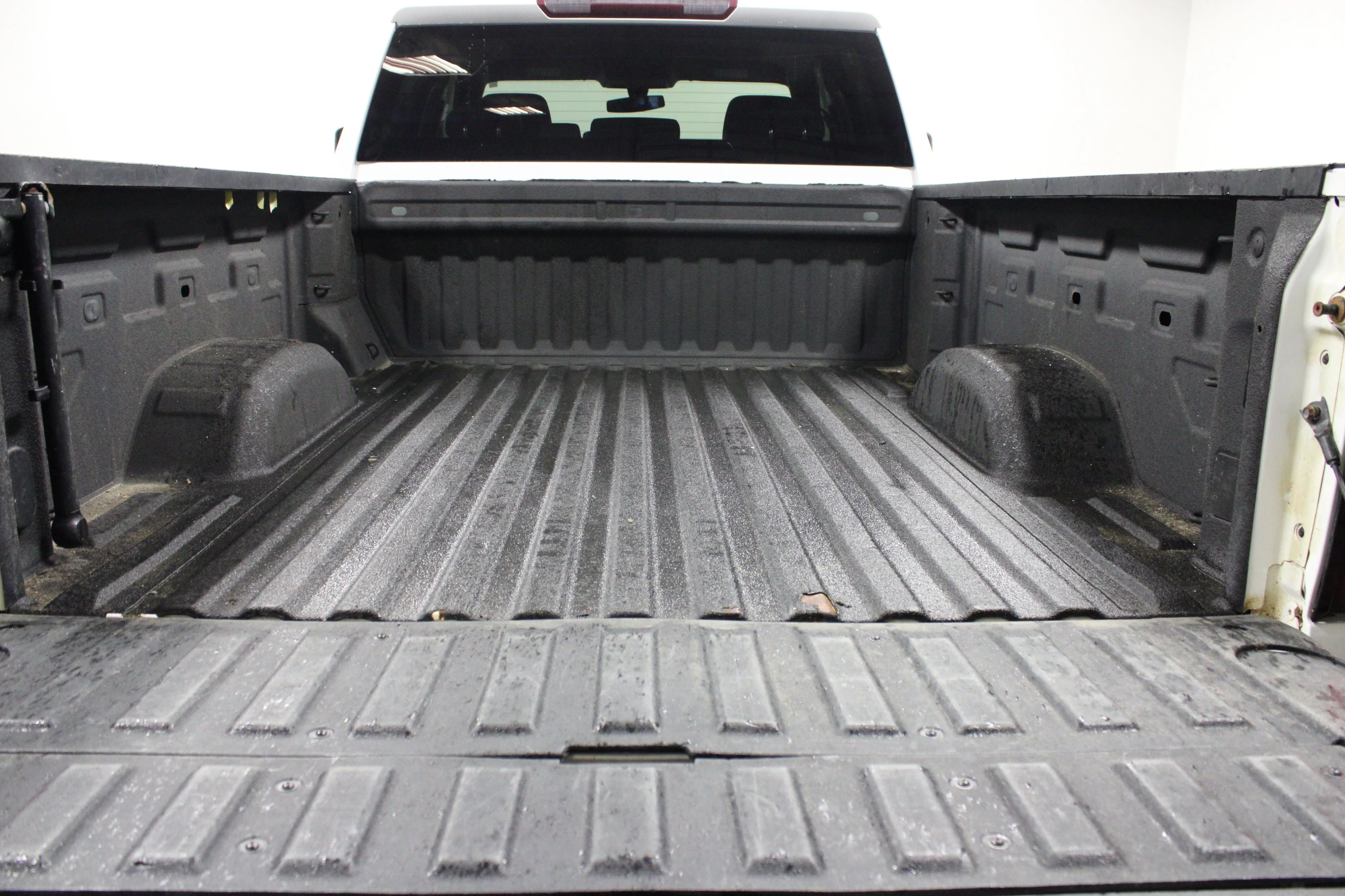 Used 2021 Summit White GMC SLE image 13