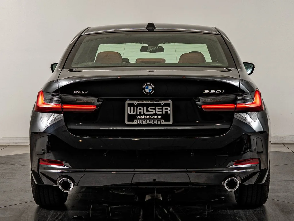 2026 BMW 3 Series 330i - Photo 7