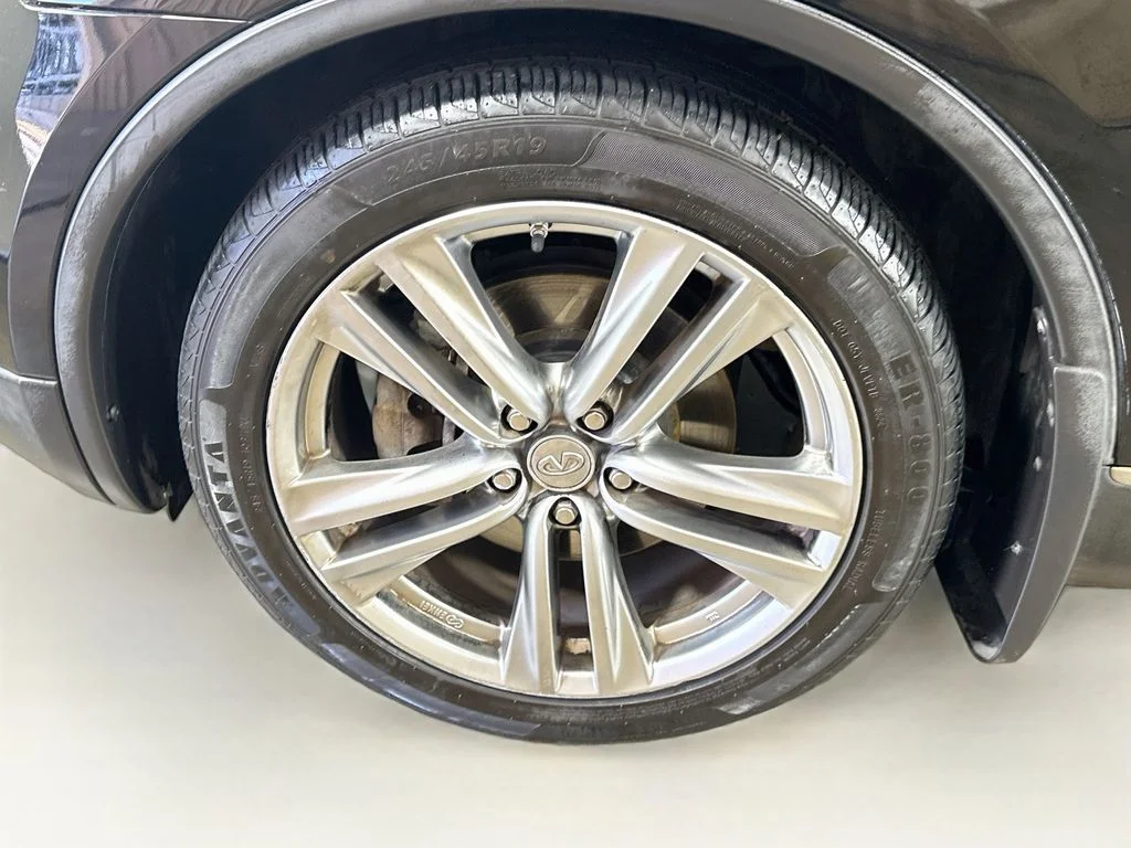 Used 2015 Black Obsidian INFINITI Journey image 41