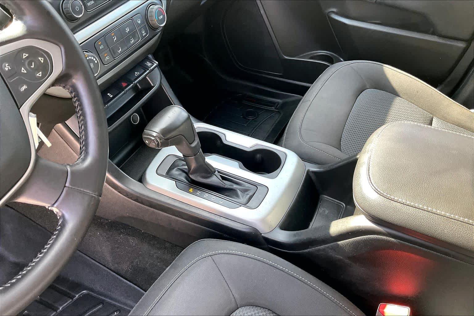 Used 2018 Summit White Chevrolet 4WD LT image 16