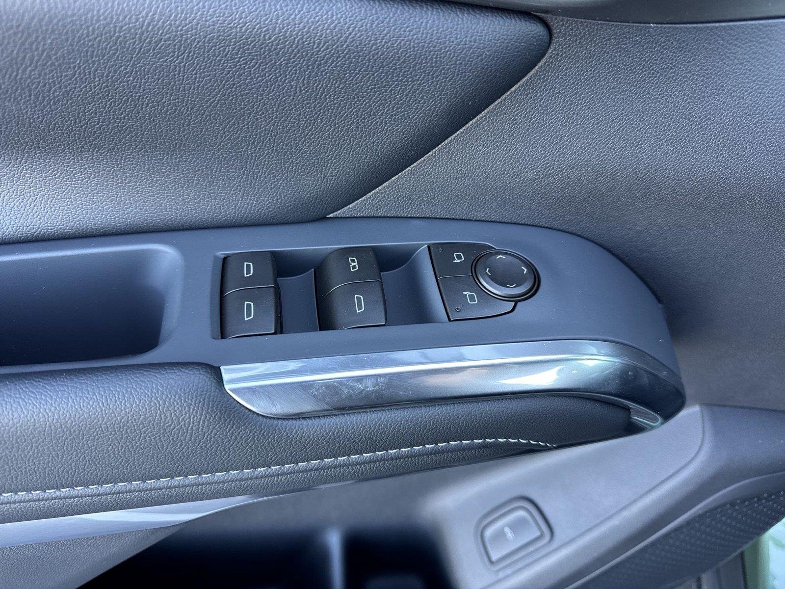 2027 Chevrolet Traverse LT - Photo 29