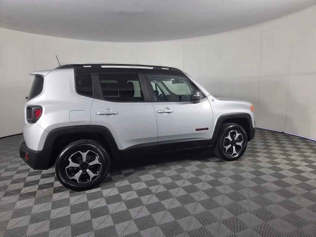 Used 2020 Glacier Metallic Clearcoat Jeep Trailhawk image 5