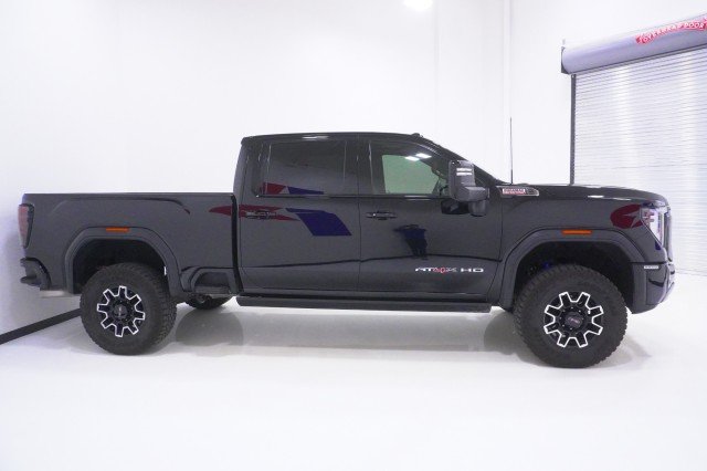 Used 2025 Onyx Black GMC AT4X image 4