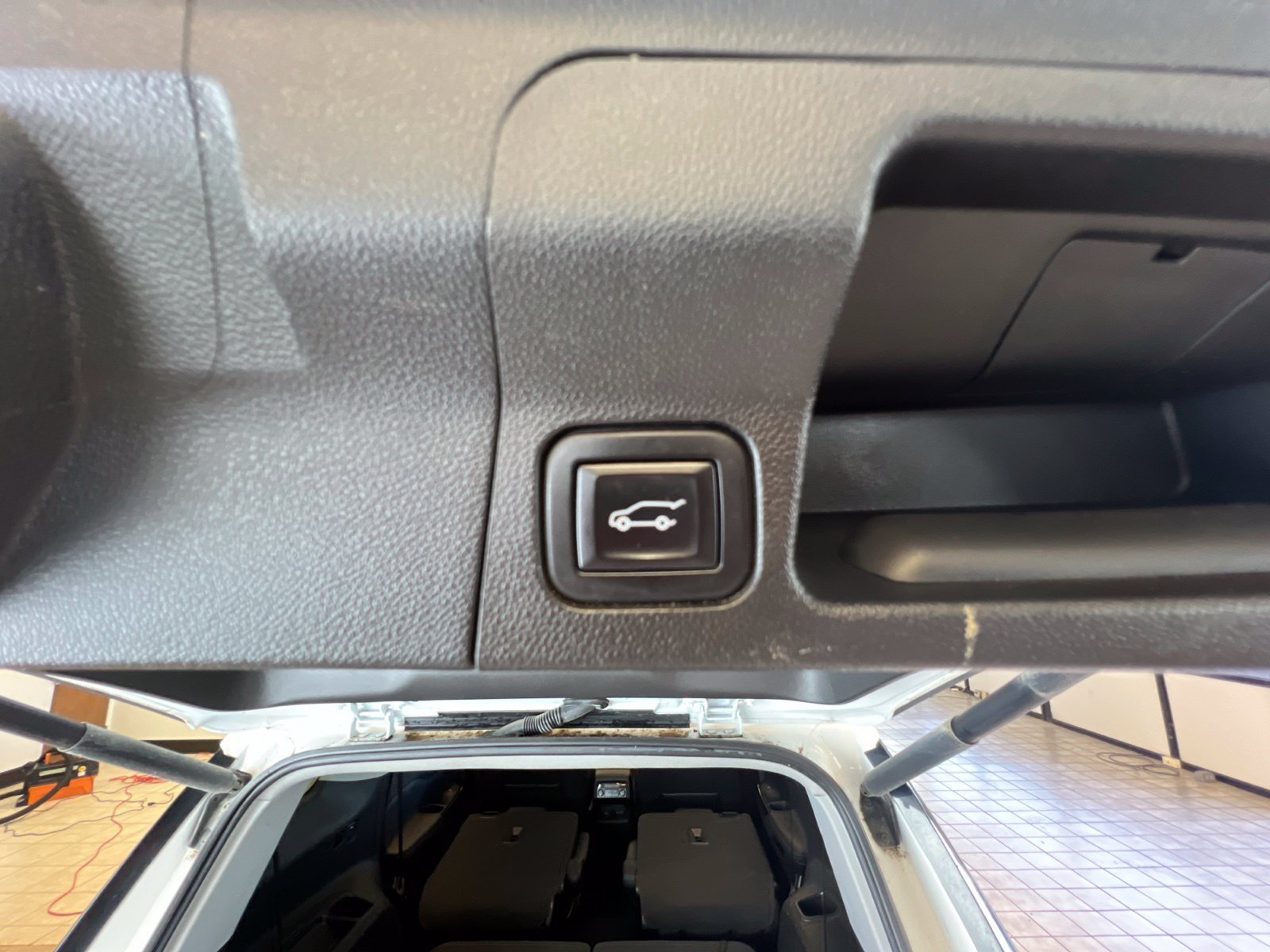 Certified Used 2022 White GMC AT4 image 29