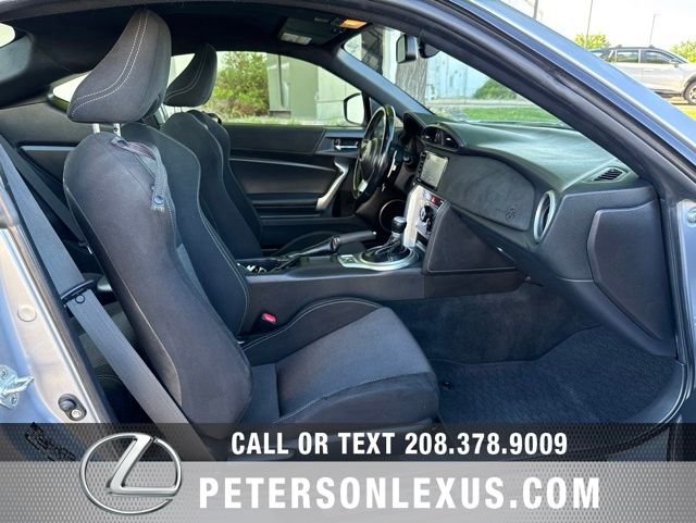 Used 2018 Gray Toyota Base image 11