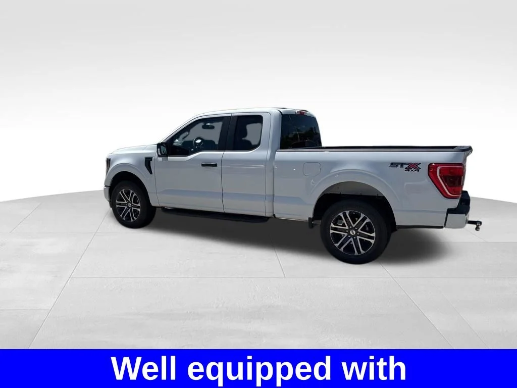 Used 2023 White Ford XL image 3