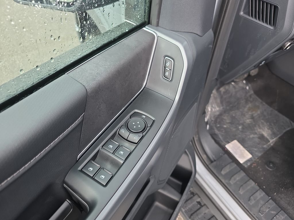 New 2026 Iconic Silver Metallic Ford XLT image 18