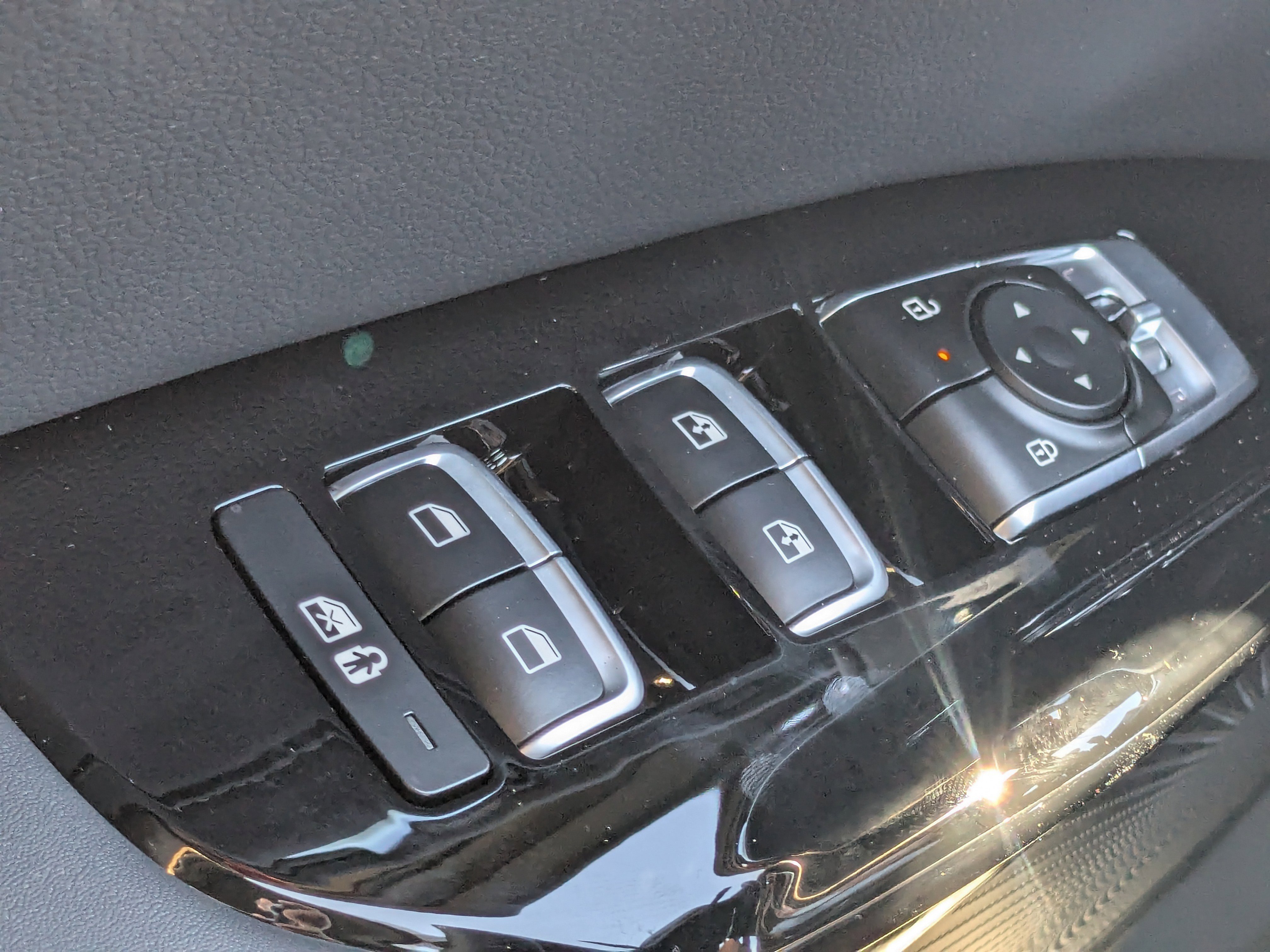 New 2026 Wolf Gray Kia GT-Line FWD image 30