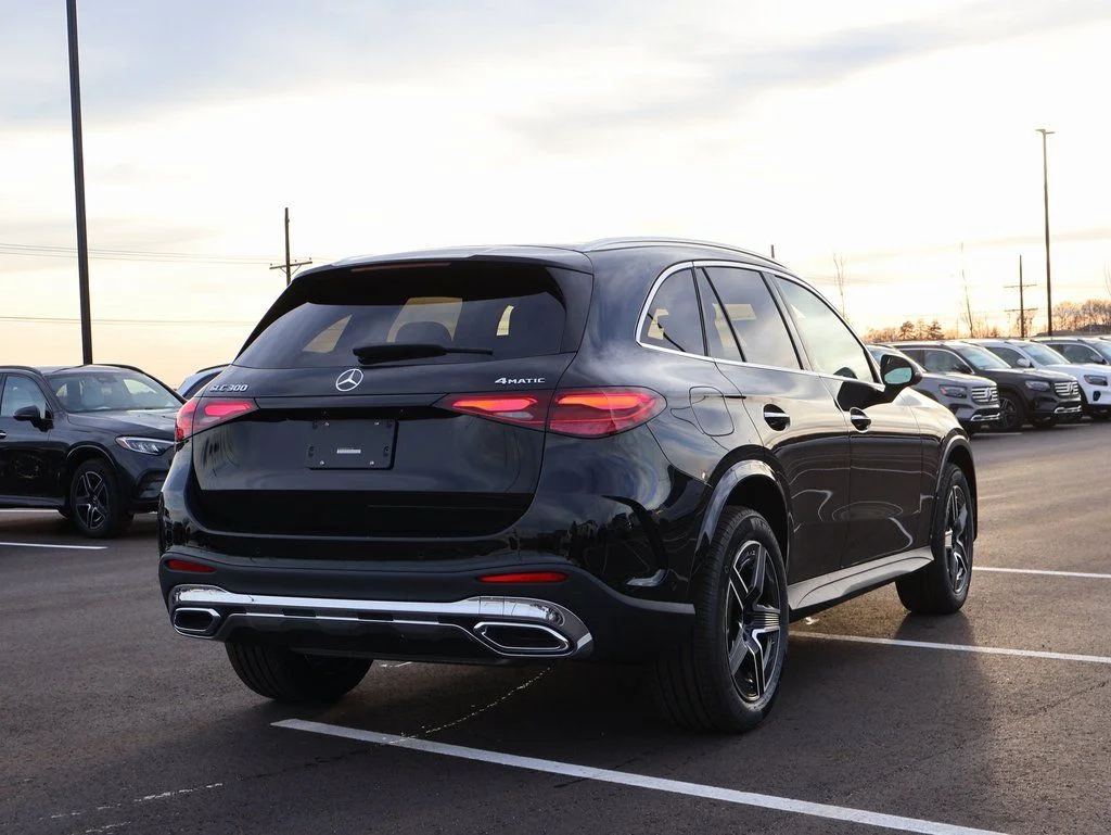New 2026 Black Mercedes-Benz GLC 300 image 7