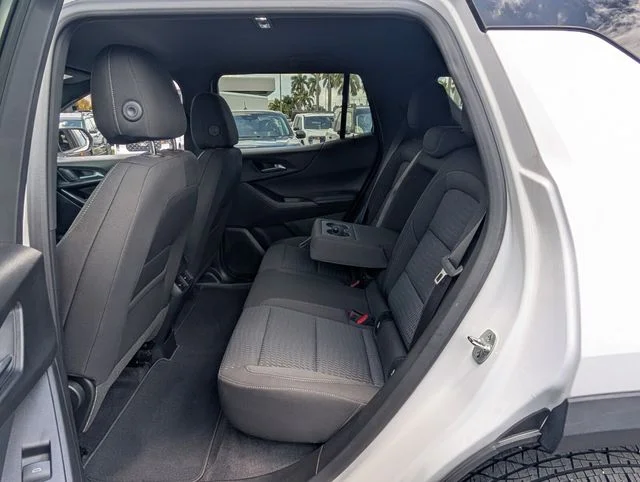 Used 2025 Summit White Chevrolet LT image 11