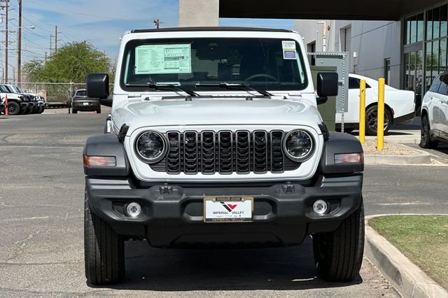 New 2026 Bright White Clear-Coat Exterior Paint Jeep Sport S image 8