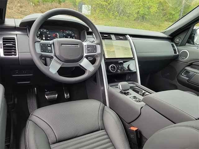 New 2025 Santorini Black Land Rover Metropolitan Edition image 29