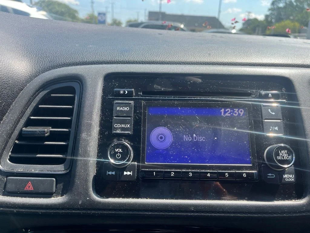 Used 2017 Gray Honda LX image 17