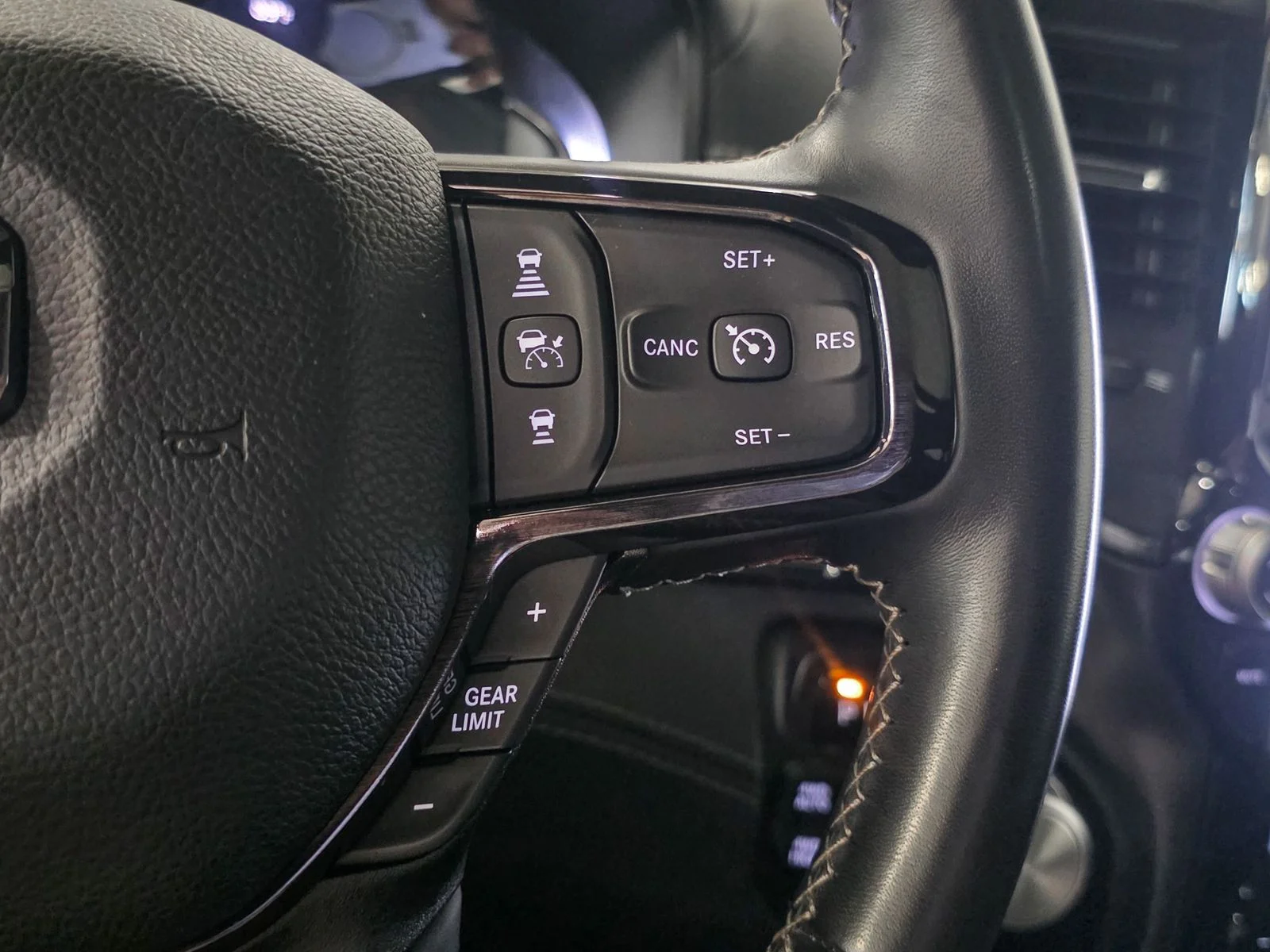 2023 RAM Ram 1500 Pickup Limited - Photo 39