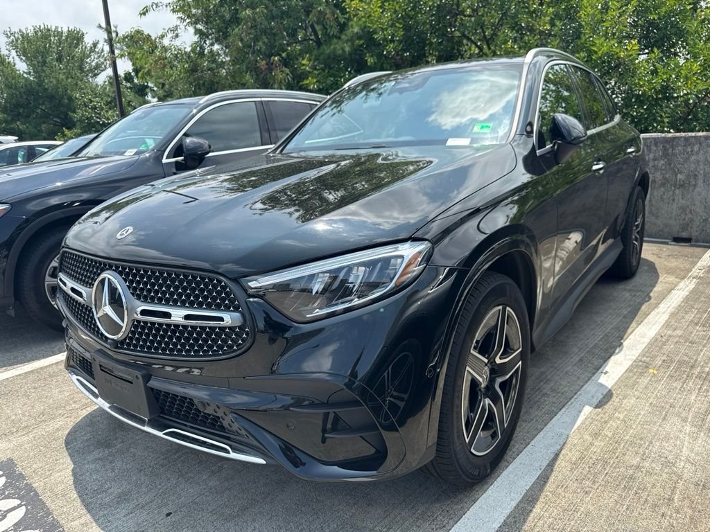 Used 2026 Black Mercedes-Benz GLC 300 image 1