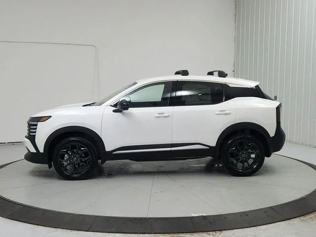 New 2026 White Nissan SR image 4