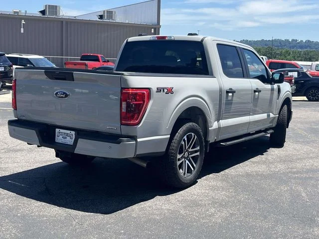 Used 2023 White Ford XL image 3