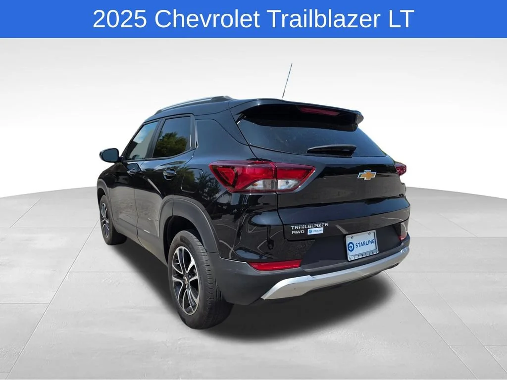 Used 2025 Mosaic Black Metallic Chevrolet LT image 7