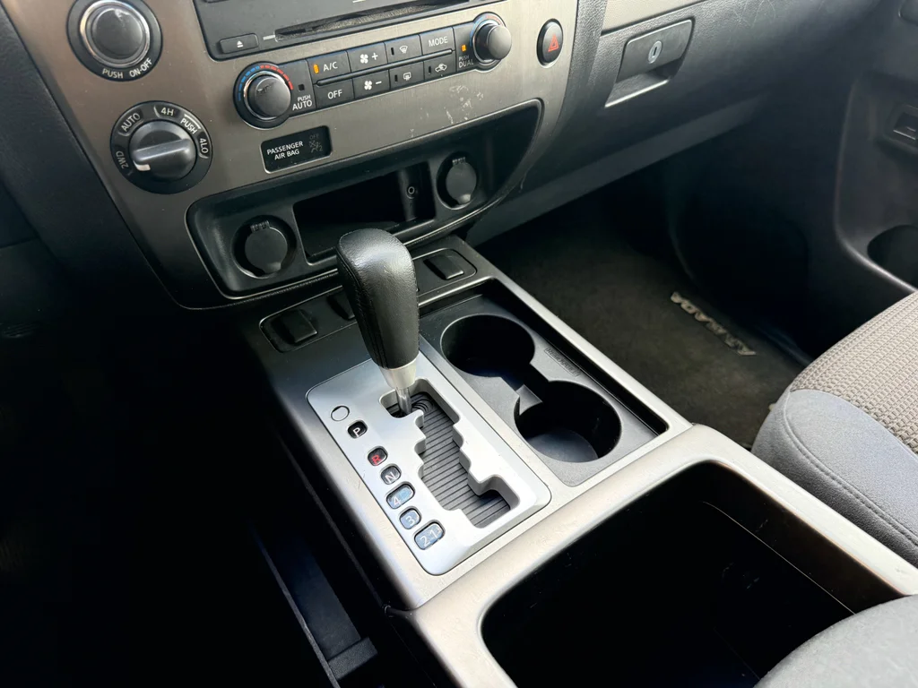 Used 2010 Smoke Nissan SE image 21