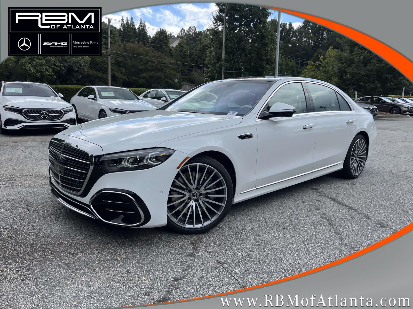 New 2027 MANUFAKTUR Moonlight White Metallic Mercedes-Benz S 500 4MATIC® Sedan image 1