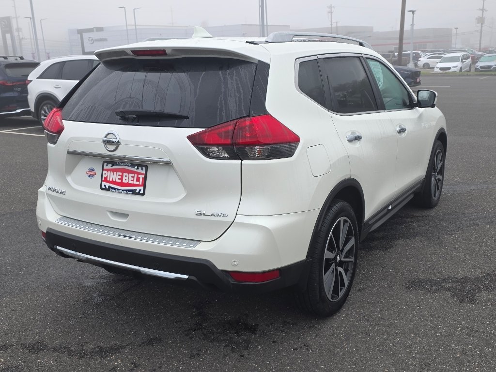 Used 2019 Pearl White Tricoat Nissan SL image 16