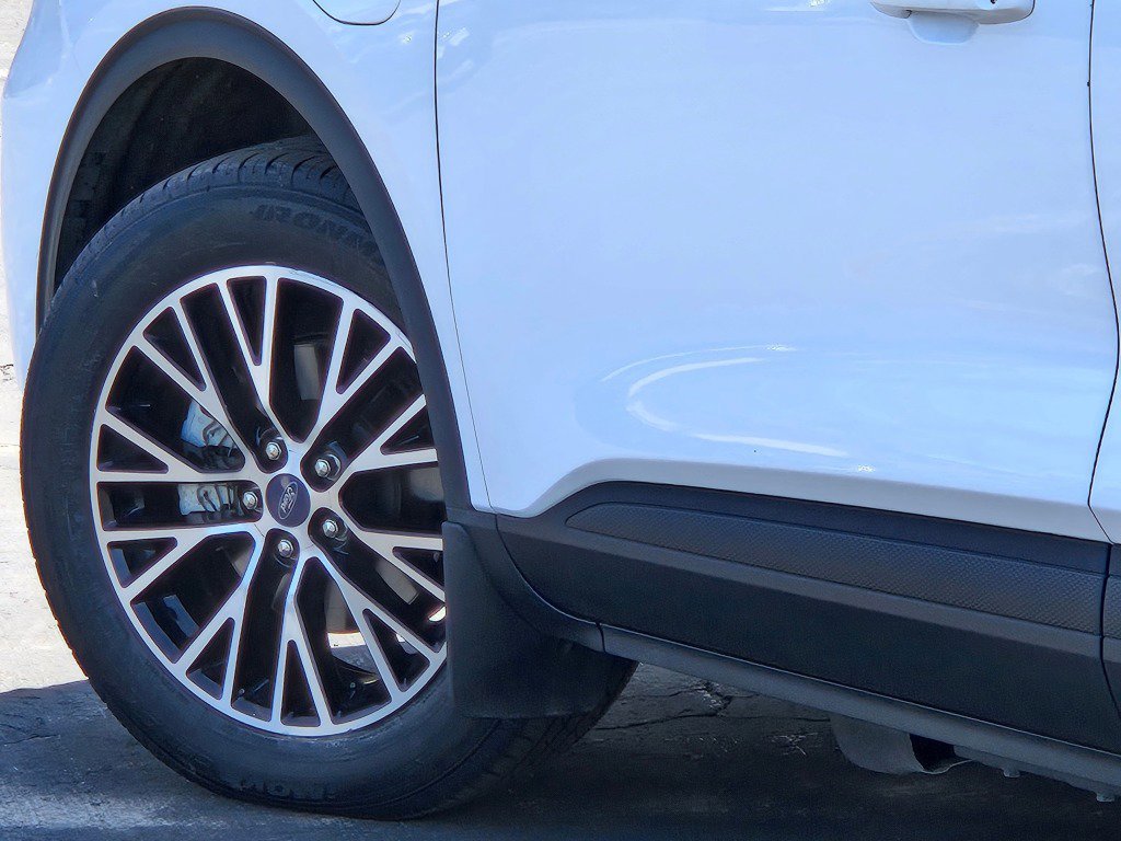 2022 Ford Escape SEL - Photo 16