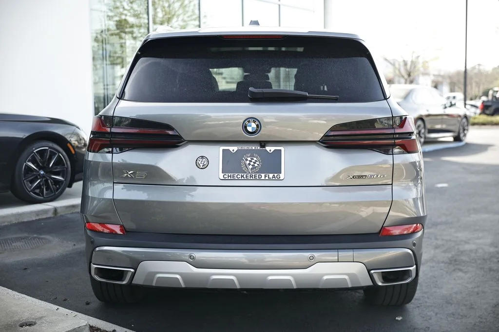 Used 2024 Skyscraper Gray Metallic BMW xDrive50e image 10