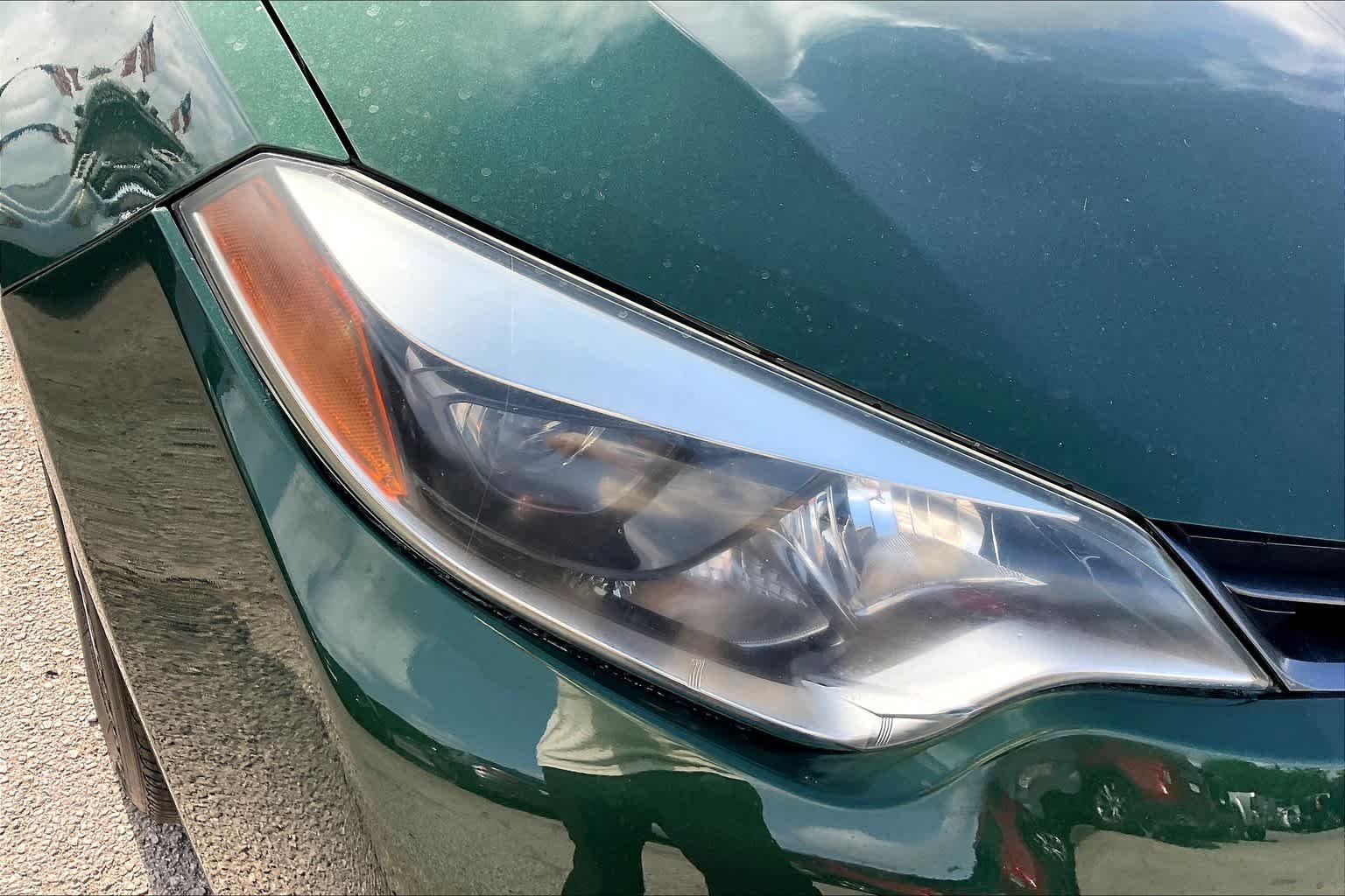 Used 2015 4Evergreen Mica Toyota LE image 27