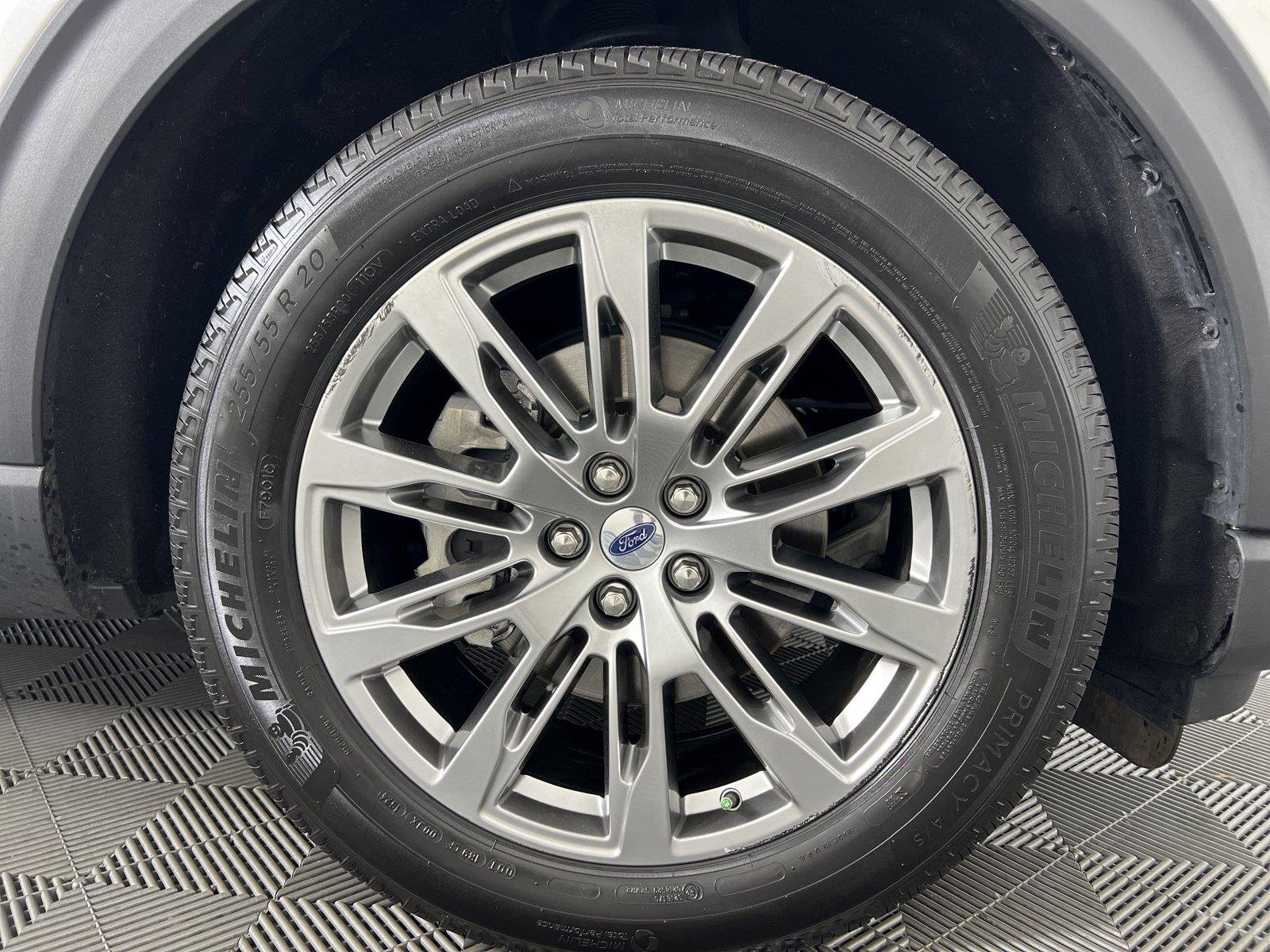 Used 2025 White Ford Platinum image 22