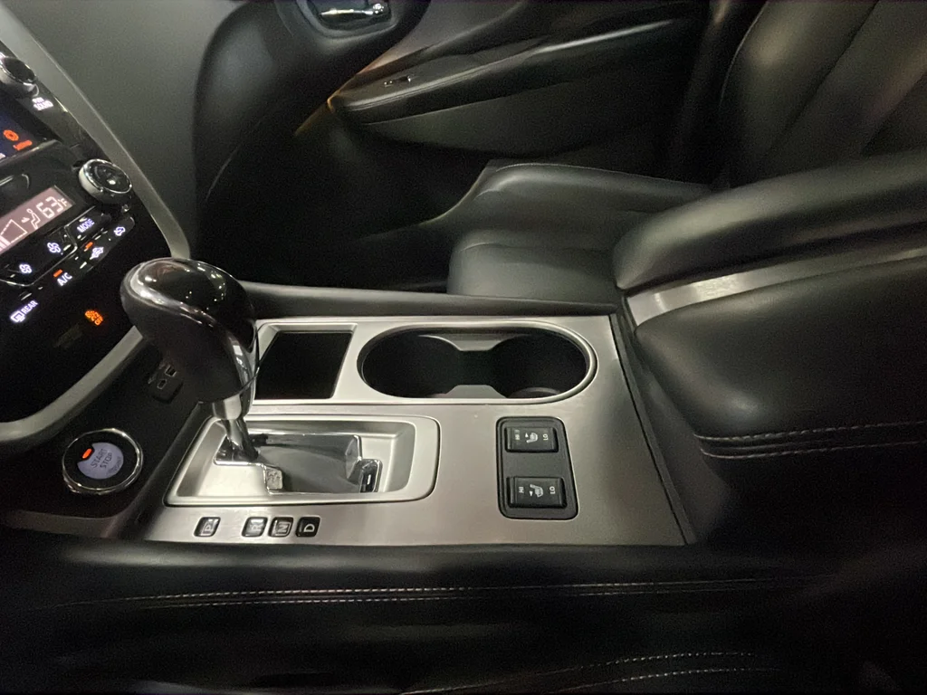 Used 2020 Black Nissan SL image 21