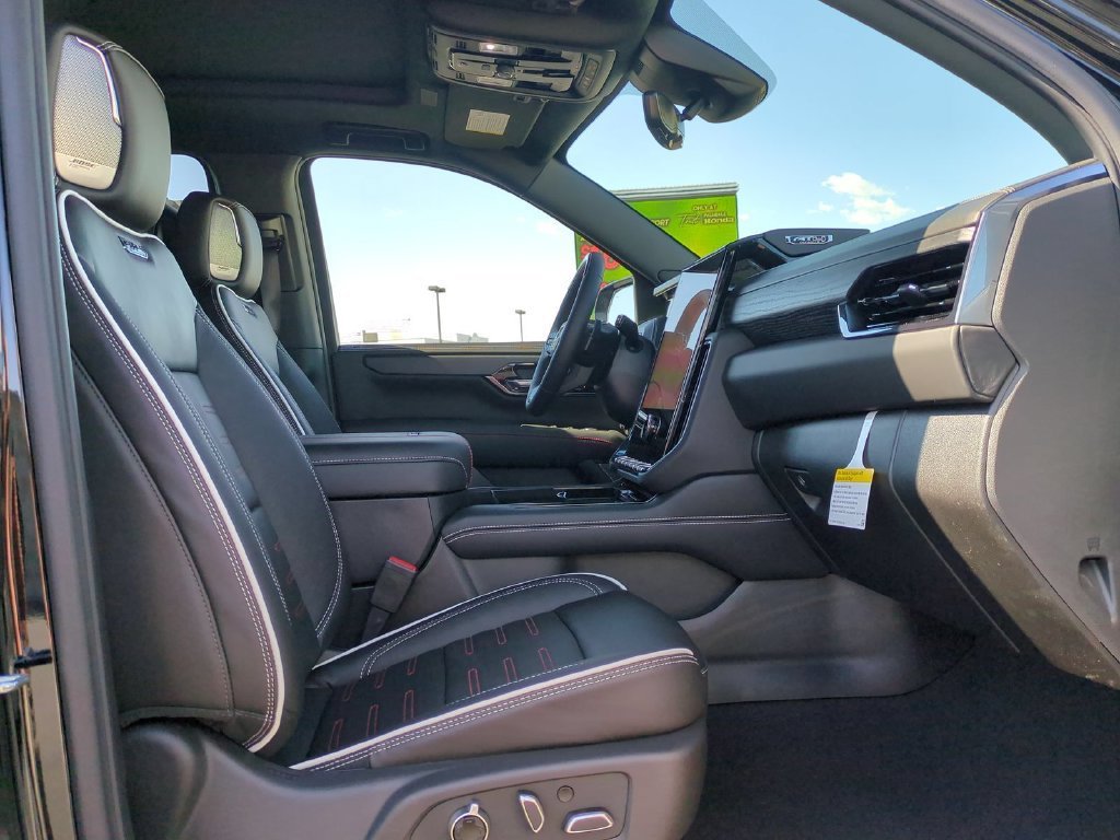 2026 GMC Yukon XL AT4 Ultimate - Photo 36