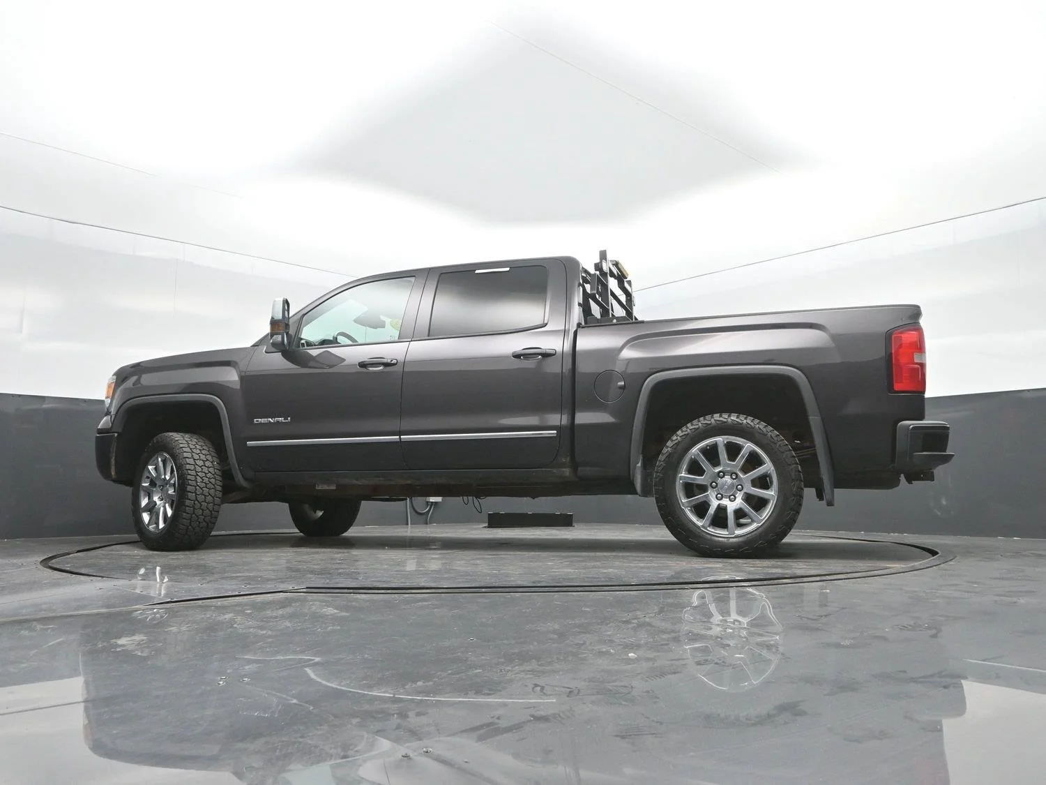 Used 2014 Iridium Metallic GMC Denali image 32
