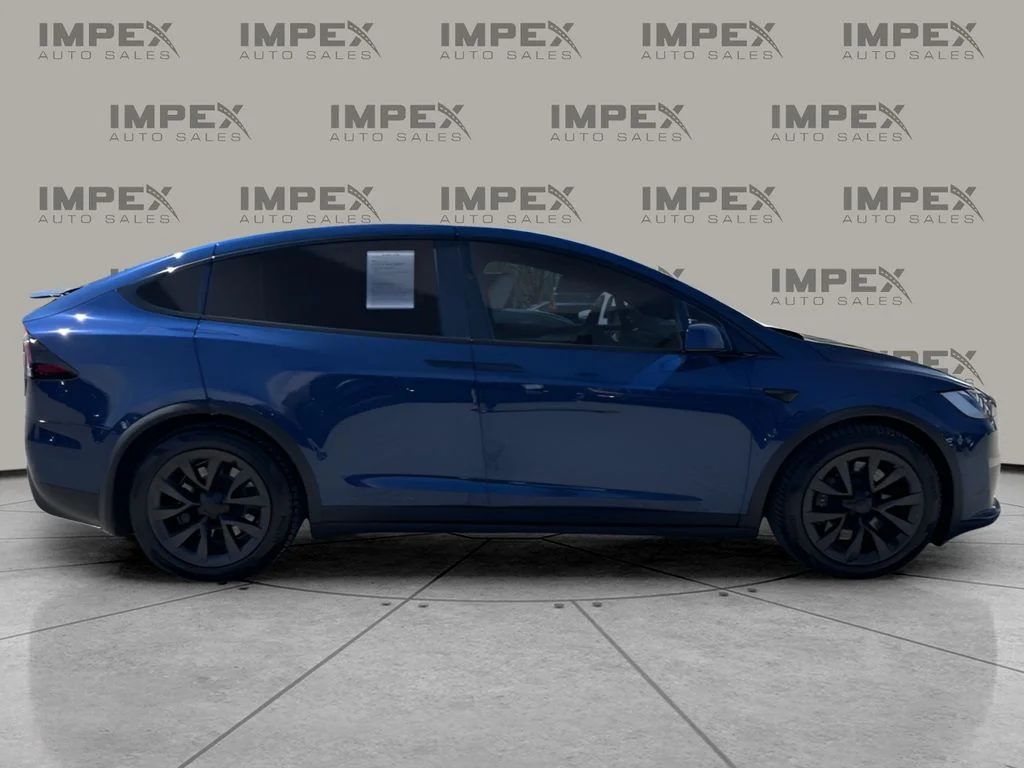 Used 2022  Tesla Base image 6
